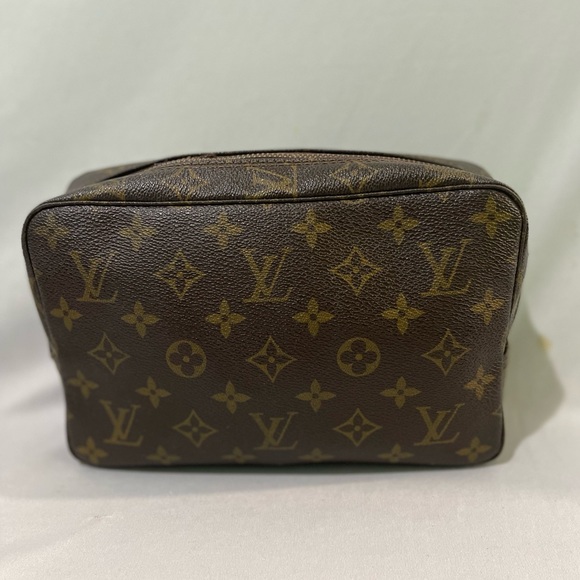 Louis Vuitton Cosmetic Pouch Trousse Toilette 23 - Picture 1 of 14